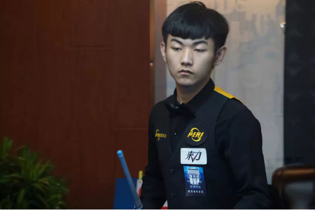 的高度信任 的高度信任